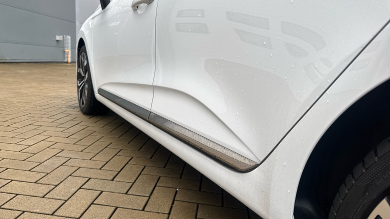 Renault Clio 1.6 E-TECH full hybrid 145 Techno 5dr Auto Hybrid Hatchback